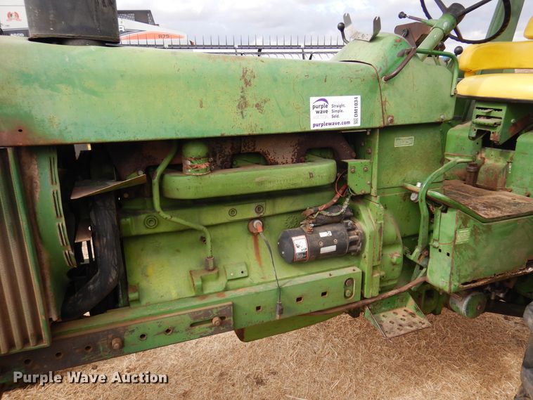 image for item DM1034 1972 John Deere 4320  tractor