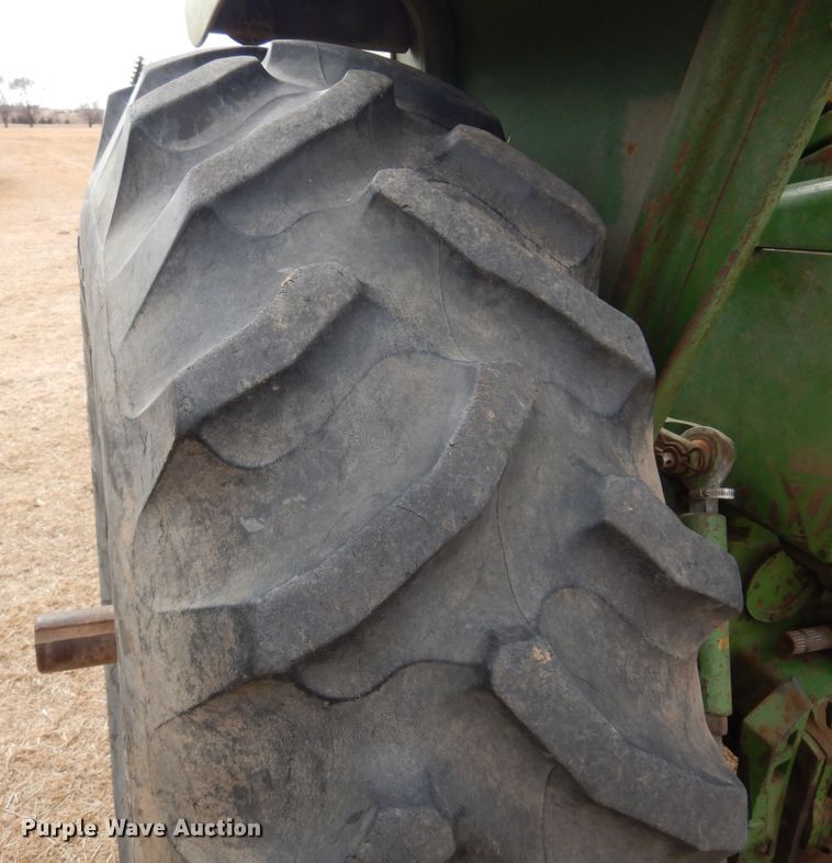 image for item DM1034 1972 John Deere 4320  tractor