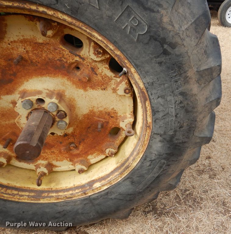 image for item DM1034 1972 John Deere 4320  tractor