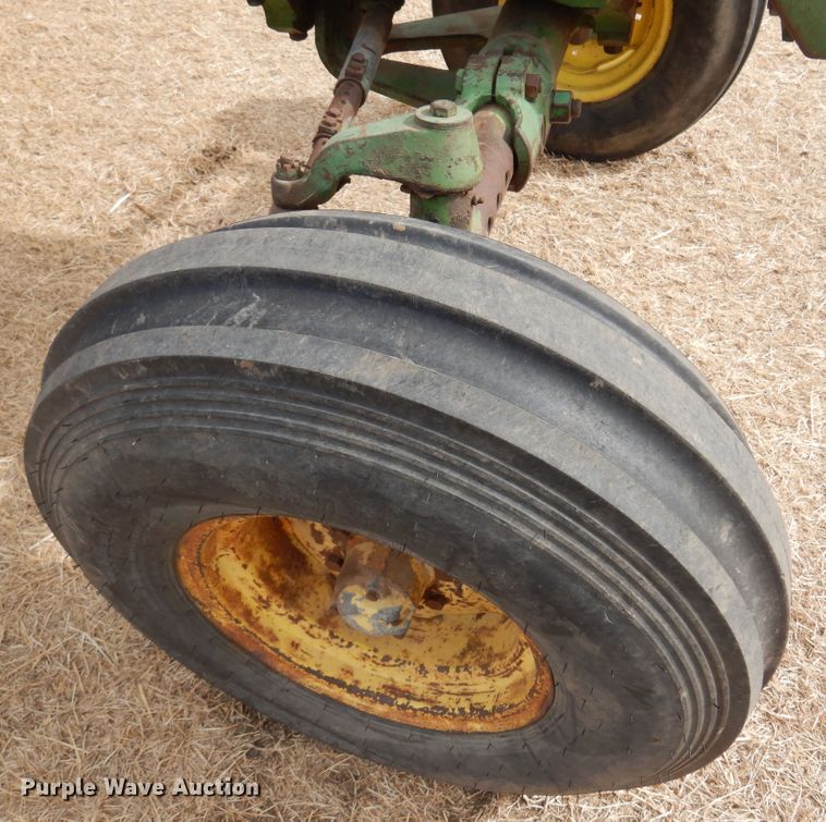 image for item DM1034 1972 John Deere 4320  tractor