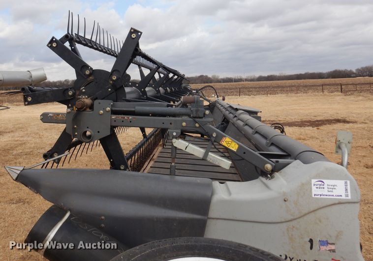 image for item DM1036 Gleaner Dynaflex 9250  flex draper head