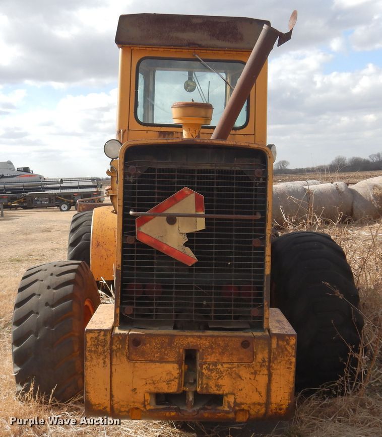 image for item DM1038 1975 John Deere 644B  wheel loader