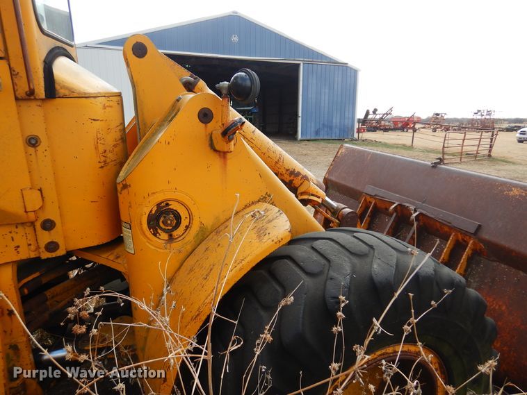 image for item DM1038 1975 John Deere 644B  wheel loader