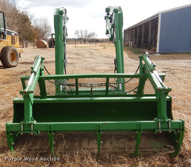 image for item DM1040 John Deere 746  loader