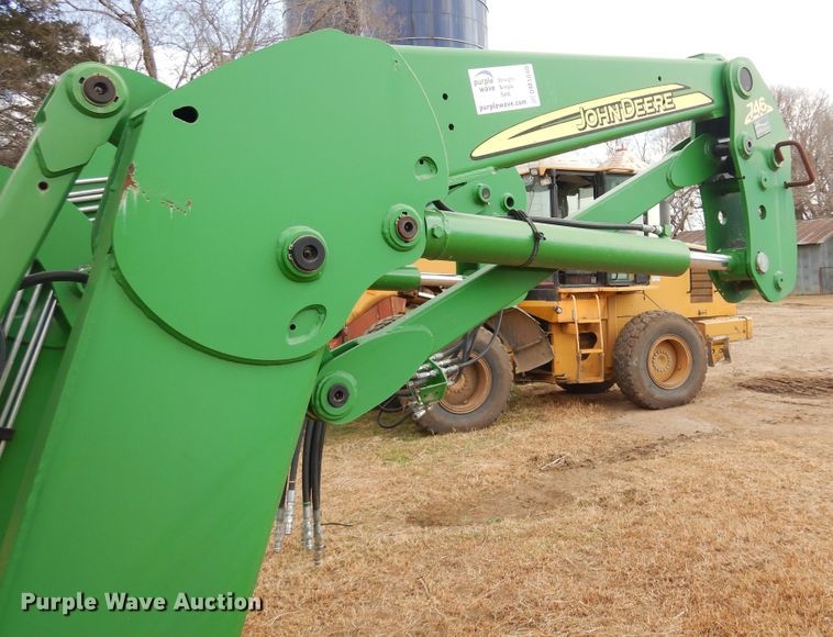 image for item DM1040 John Deere 746  loader