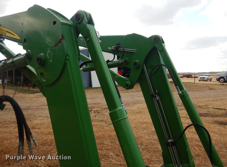 image for item DM1040 John Deere 746  loader