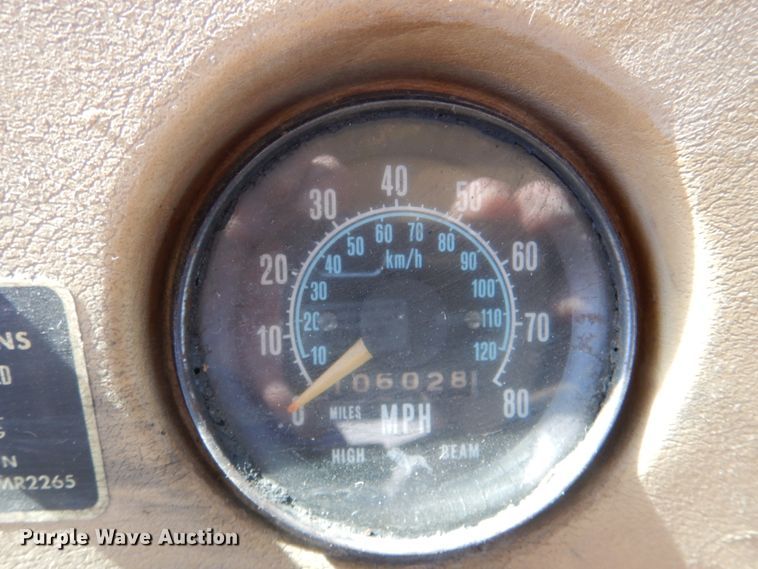 image for item DM1330 1977 Mack R685ST  grain truck