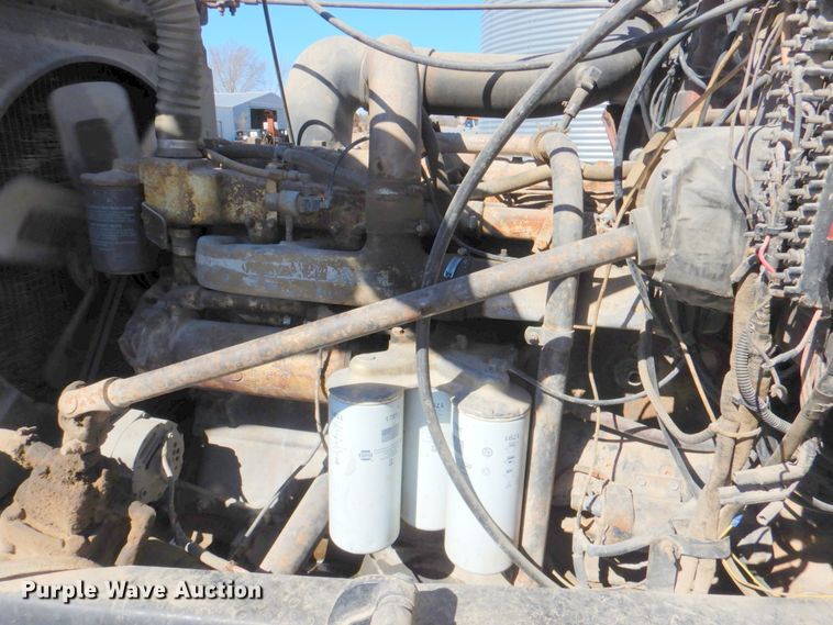 image for item DM1330 1977 Mack R685ST  grain truck