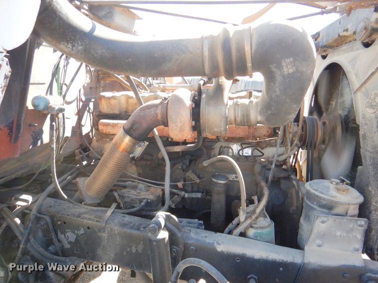 image for item DM1330 1977 Mack R685ST  grain truck