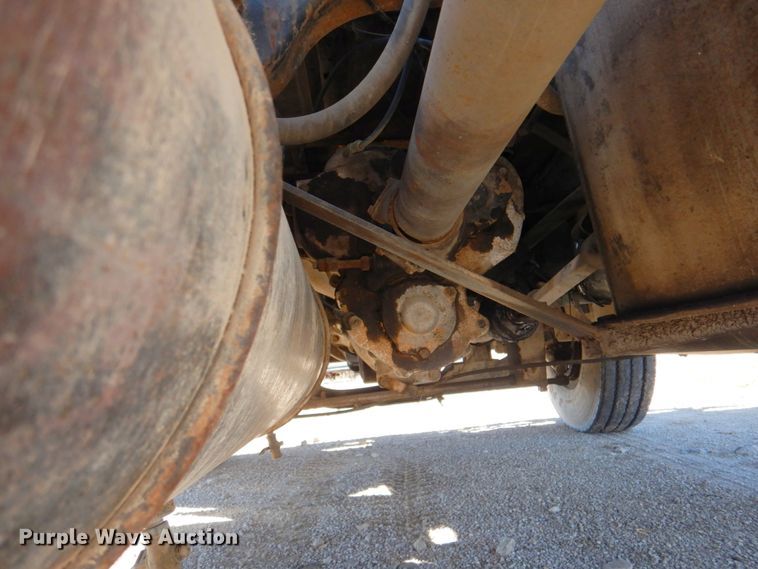 image for item DM1330 1977 Mack R685ST  grain truck