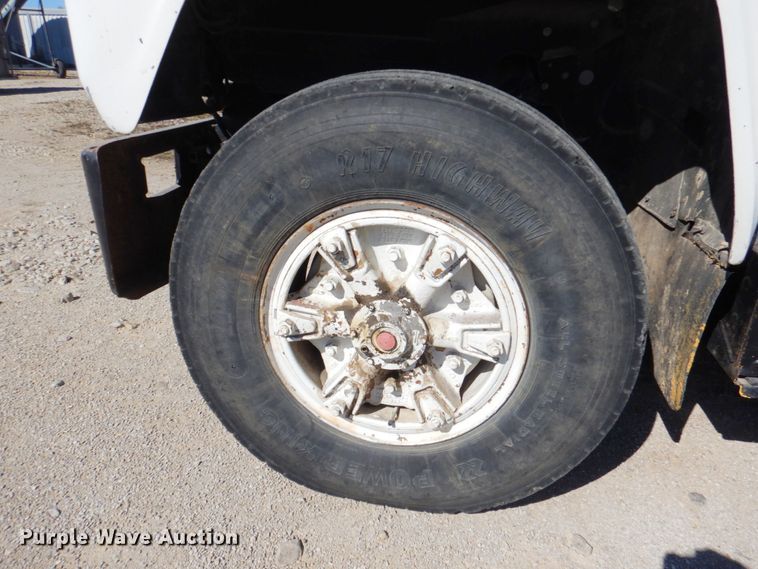 image for item DM1330 1977 Mack R685ST  grain truck