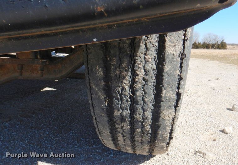 image for item DM1330 1977 Mack R685ST  grain truck