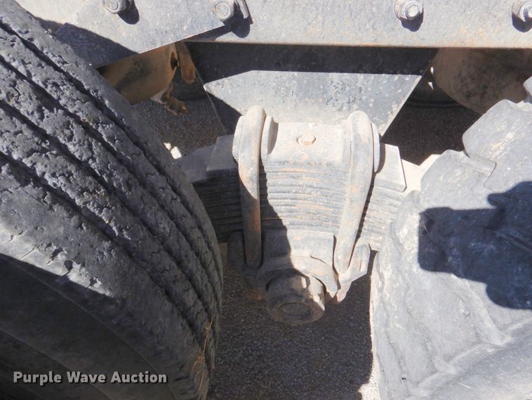 image for item DM1330 1977 Mack R685ST  grain truck