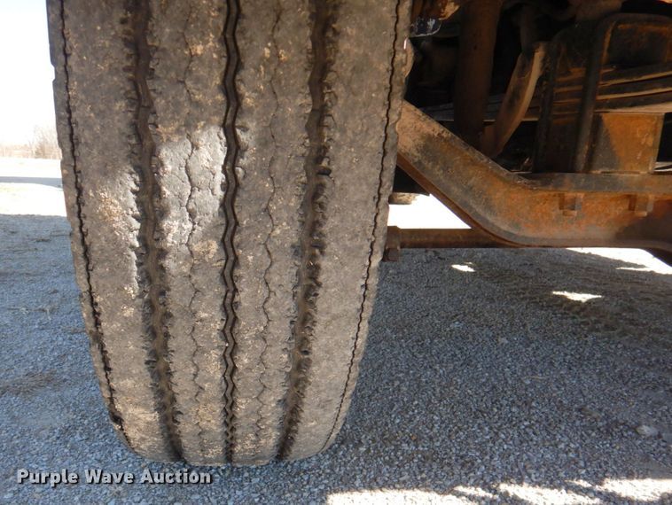 image for item DM1330 1977 Mack R685ST  grain truck