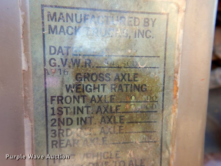 image for item DM1330 1977 Mack R685ST  grain truck