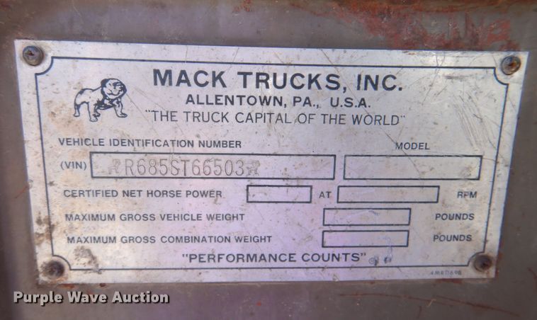 image for item DM1330 1977 Mack R685ST  grain truck