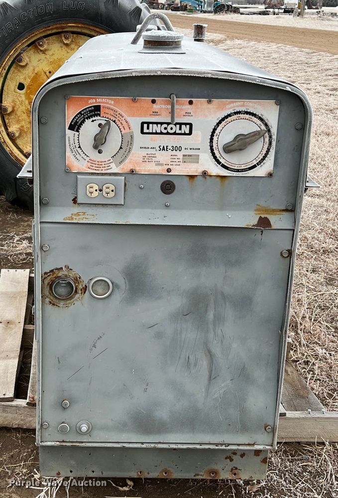 image for item DM8235 Lincoln SAE-300  welder