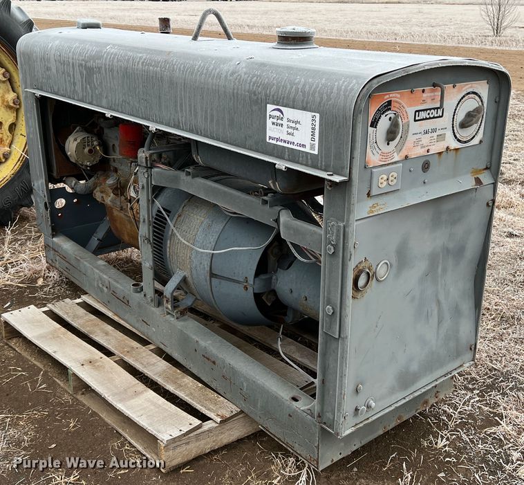 image for item DM8235 Lincoln SAE-300  welder