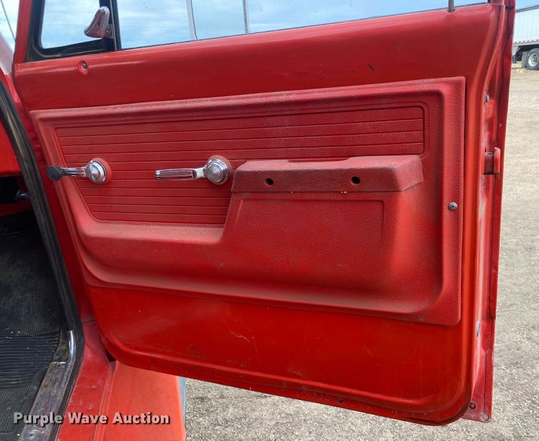 image for item DM8273 1972 Chevrolet  grain truck