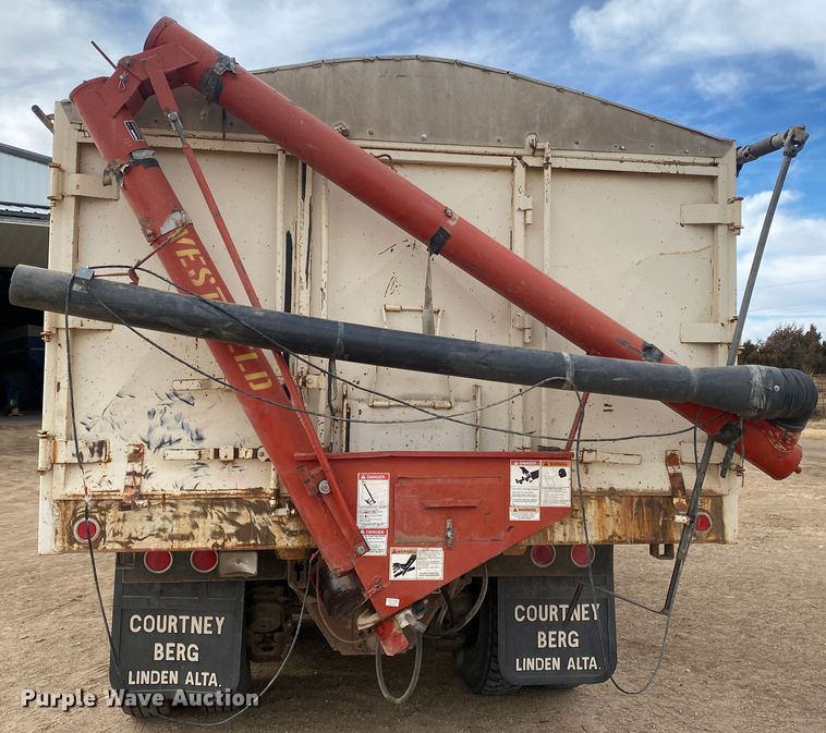 image for item DM8275 1988 Mack R688ST  grain truck