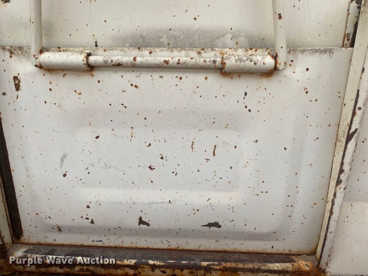 image for item DM8275 1988 Mack R688ST  grain truck