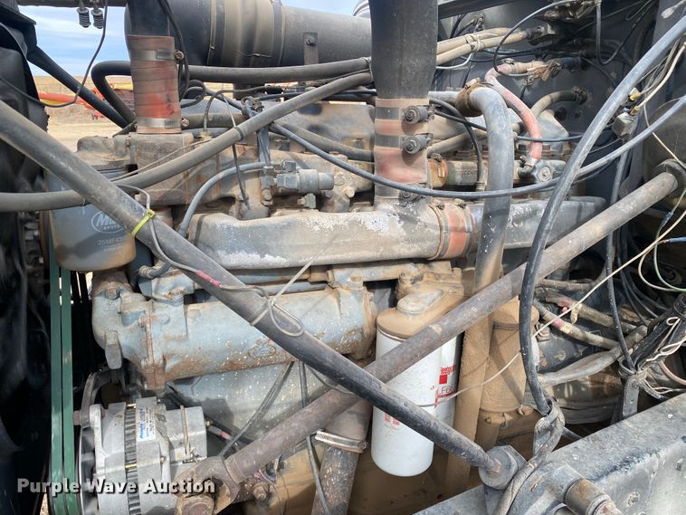 image for item DM8275 1988 Mack R688ST  grain truck