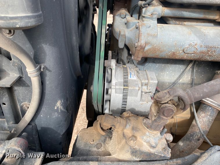 image for item DM8275 1988 Mack R688ST  grain truck