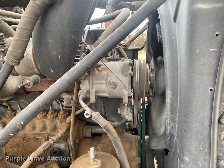 image for item DM8275 1988 Mack R688ST  grain truck