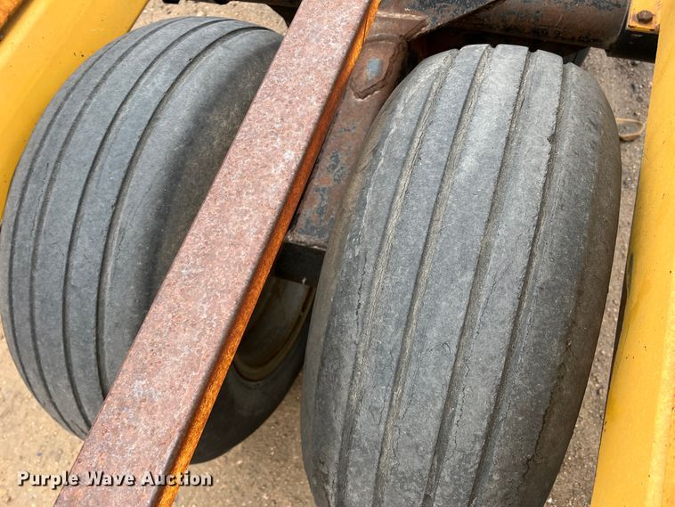 image for item DM8380 Buffalo  hay bale mover