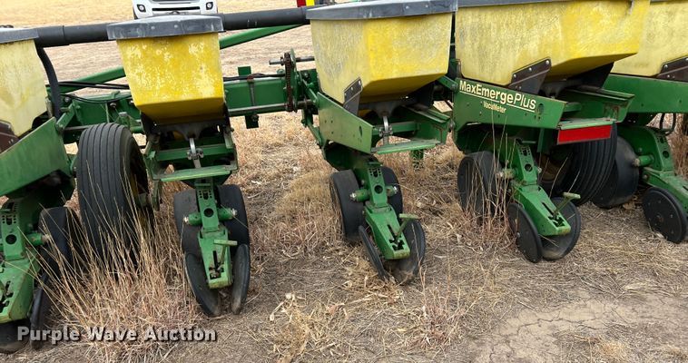 image for item DM8382 John Deere 1720 MaxEmerge Plus  planter