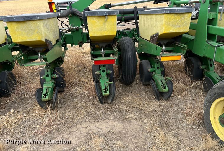 image for item DM8382 John Deere 1720 MaxEmerge Plus  planter