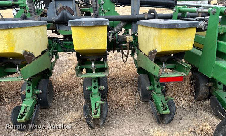 image for item DM8382 John Deere 1720 MaxEmerge Plus  planter
