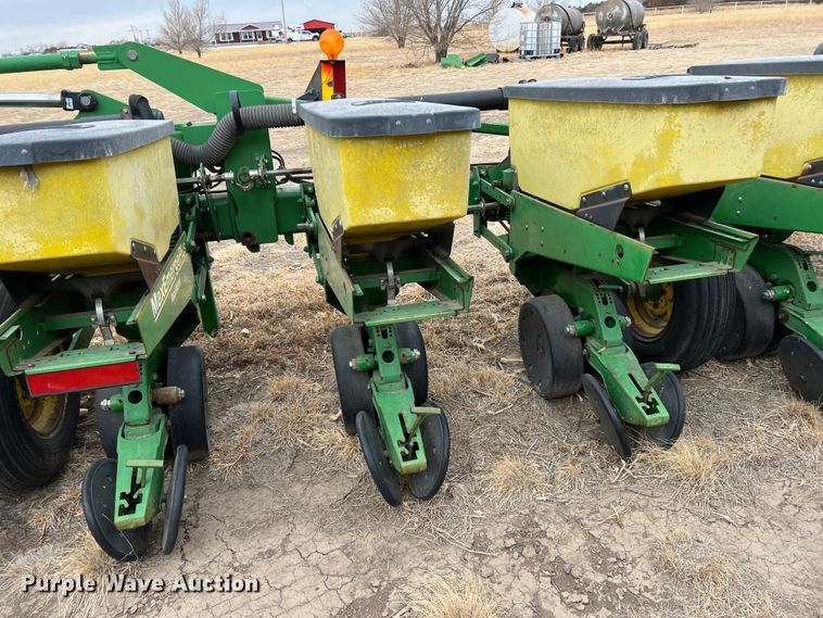 image for item DM8382 John Deere 1720 MaxEmerge Plus  planter
