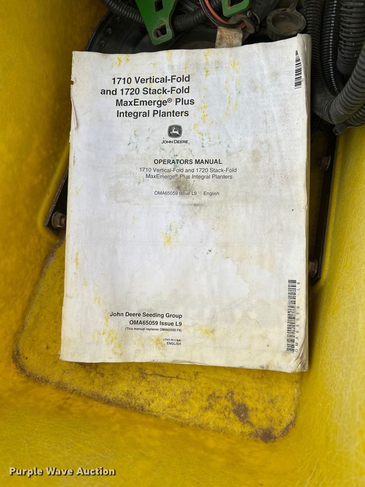 image for item DM8382 John Deere 1720 MaxEmerge Plus  planter