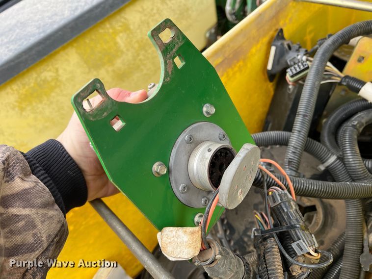 image for item DM8382 John Deere 1720 MaxEmerge Plus  planter