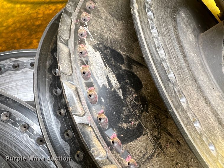 image for item DM8382 John Deere 1720 MaxEmerge Plus  planter