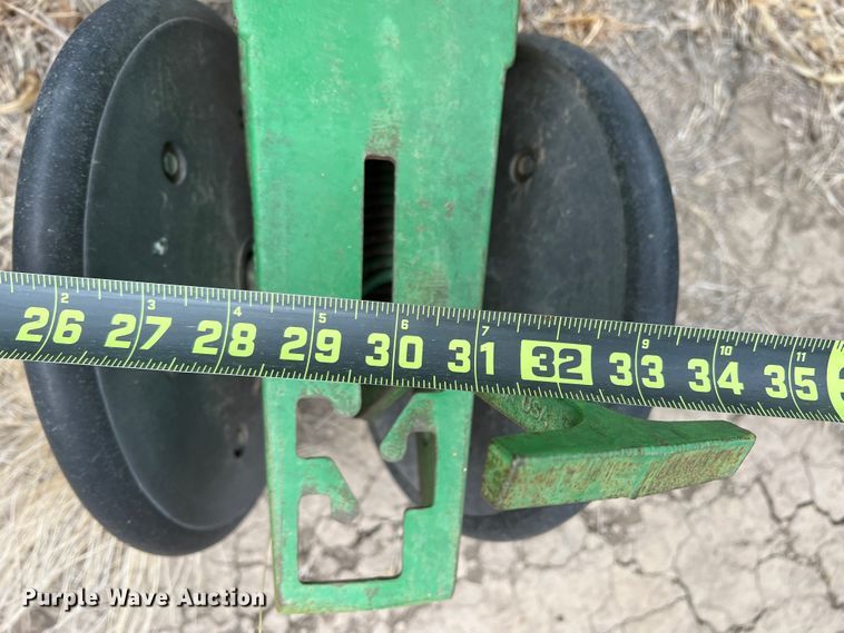 image for item DM8382 John Deere 1720 MaxEmerge Plus  planter