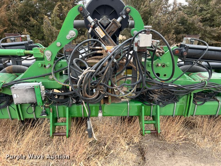 image for item DM8382 John Deere 1720 MaxEmerge Plus  planter