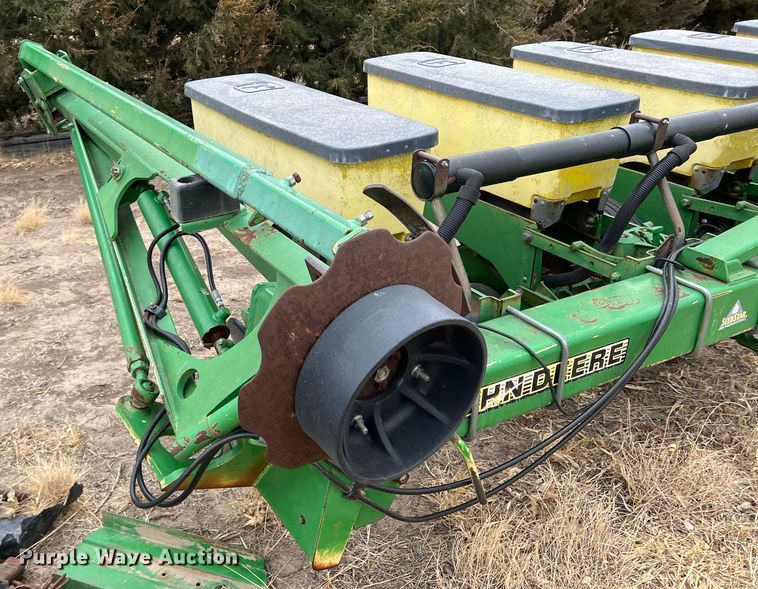 image for item DM8382 John Deere 1720 MaxEmerge Plus  planter