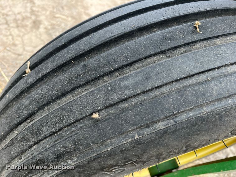 image for item DM8382 John Deere 1720 MaxEmerge Plus  planter