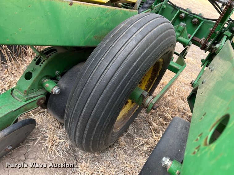 image for item DM8382 John Deere 1720 MaxEmerge Plus  planter