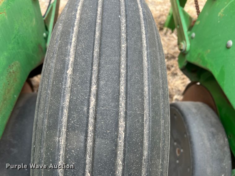 image for item DM8382 John Deere 1720 MaxEmerge Plus  planter