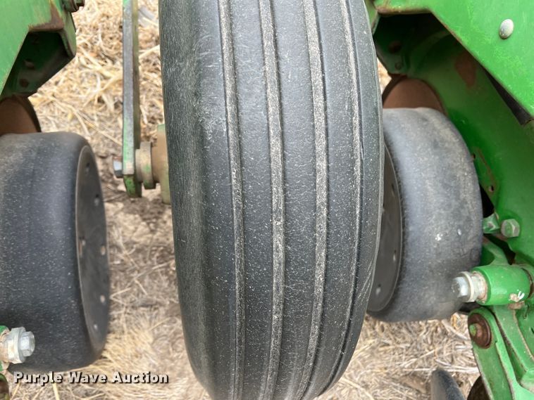 image for item DM8382 John Deere 1720 MaxEmerge Plus  planter