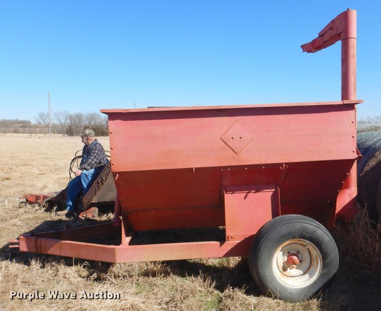 image for item DN1332 Grain cart