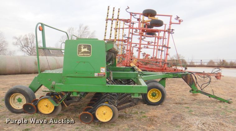 image for item DN1355 John Deere 750  grain drill
