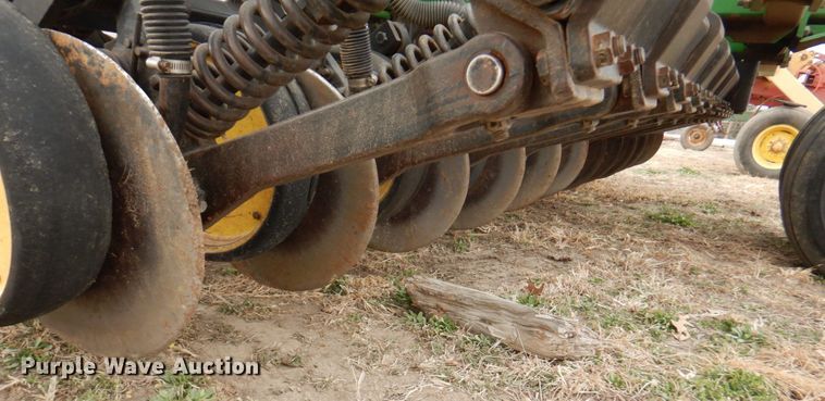 image for item DN1355 John Deere 750  grain drill