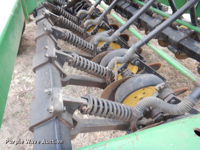 image for item DN1355 John Deere 750  grain drill
