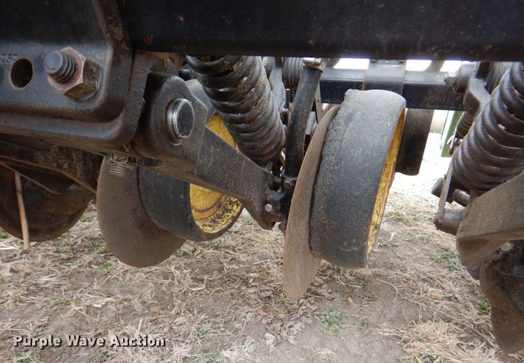 image for item DN1355 John Deere 750  grain drill