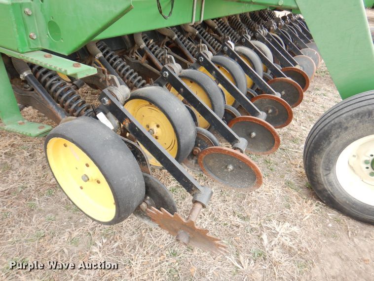 image for item DN1355 John Deere 750  grain drill