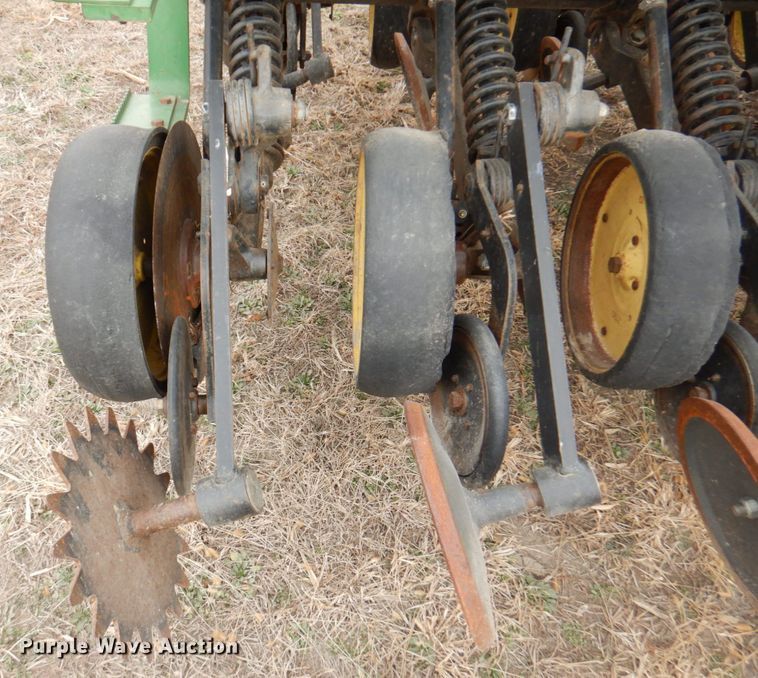 image for item DN1355 John Deere 750  grain drill